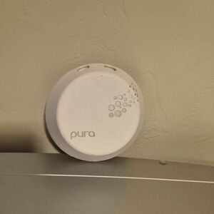 Pura 3 White Smart Home Device